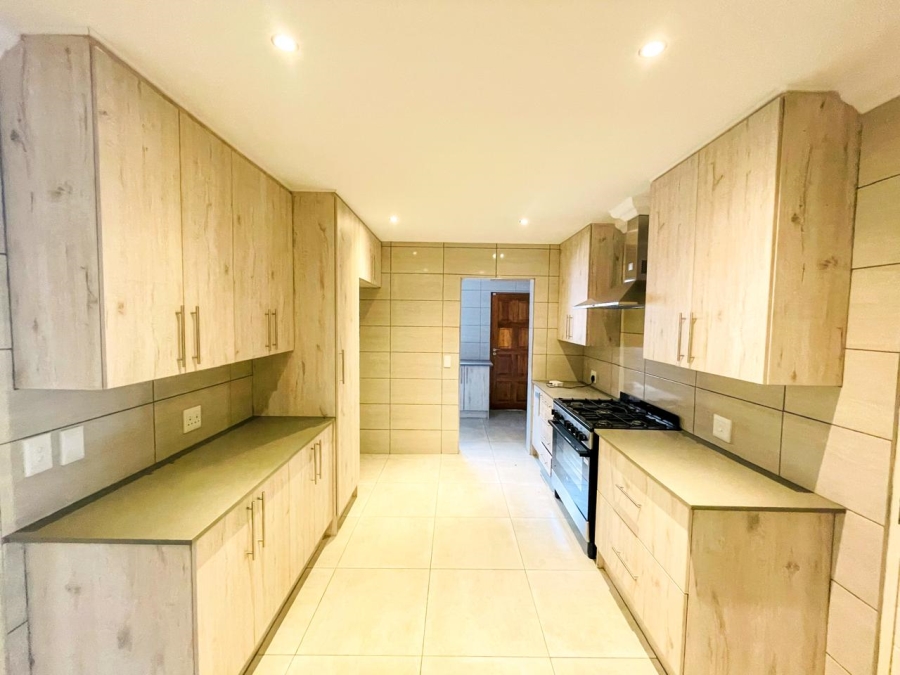 3 Bedroom Property for Sale in Brackenhurst Gauteng