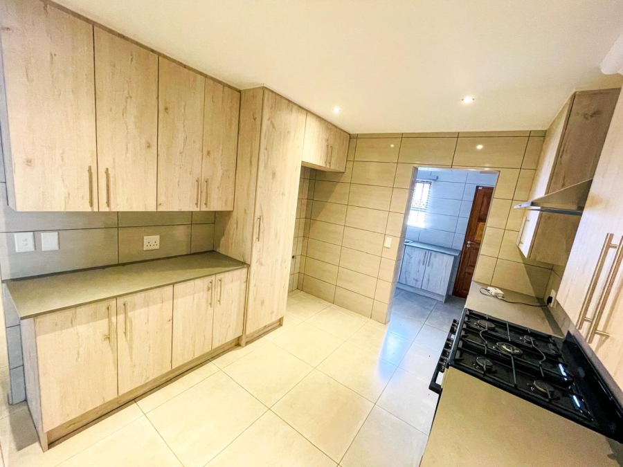 3 Bedroom Property for Sale in Brackenhurst Gauteng