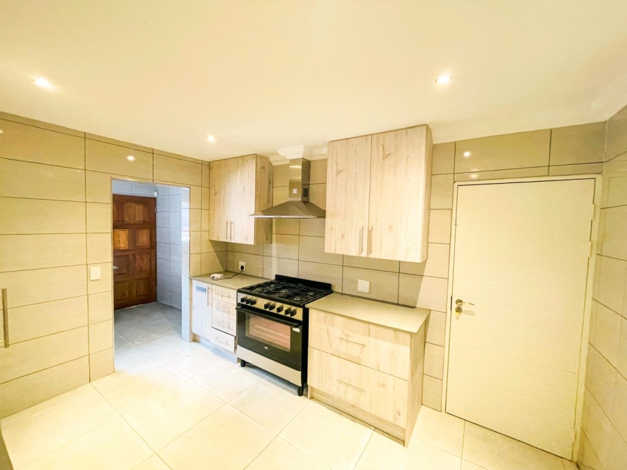 3 Bedroom Property for Sale in Brackenhurst Gauteng