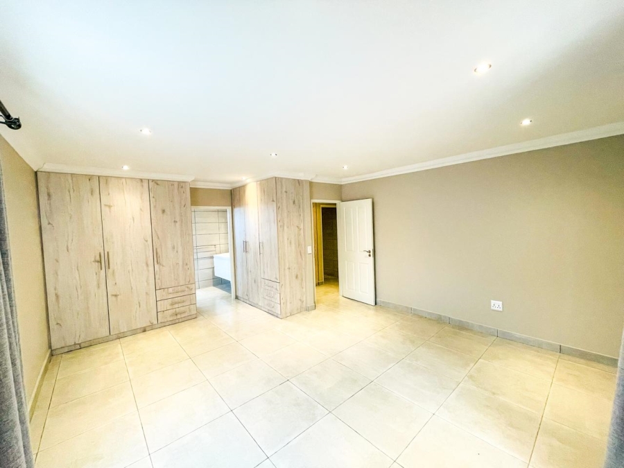3 Bedroom Property for Sale in Brackenhurst Gauteng