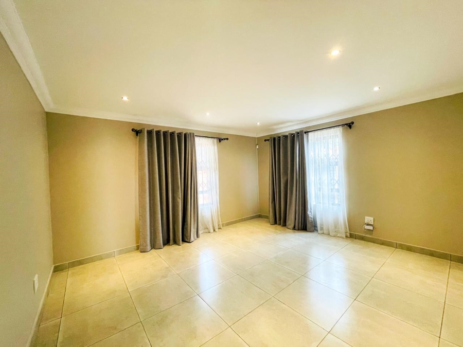 3 Bedroom Property for Sale in Brackenhurst Gauteng
