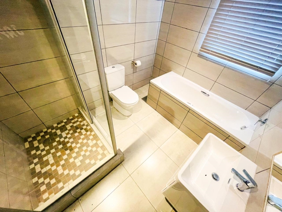 3 Bedroom Property for Sale in Brackenhurst Gauteng