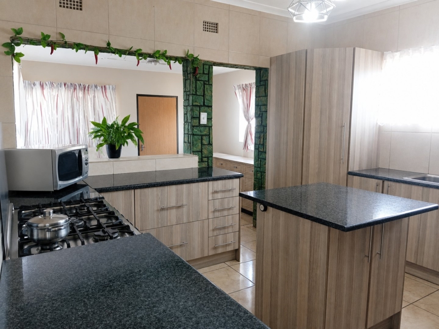 To Let 3 Bedroom Property for Rent in Witfield Gauteng