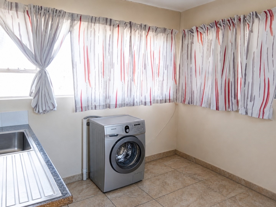 To Let 3 Bedroom Property for Rent in Witfield Gauteng