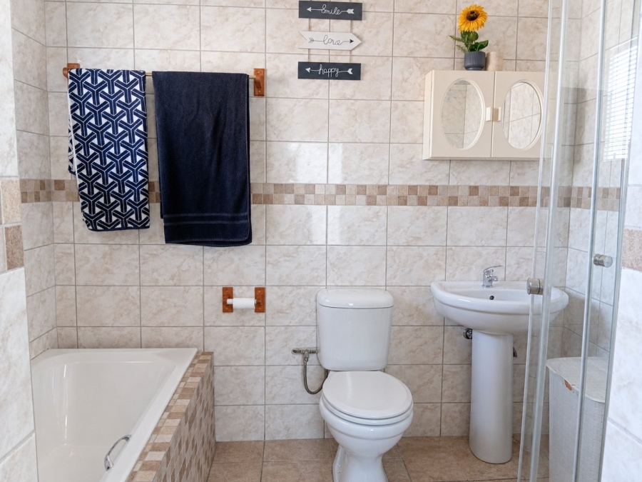 To Let 3 Bedroom Property for Rent in Witfield Gauteng