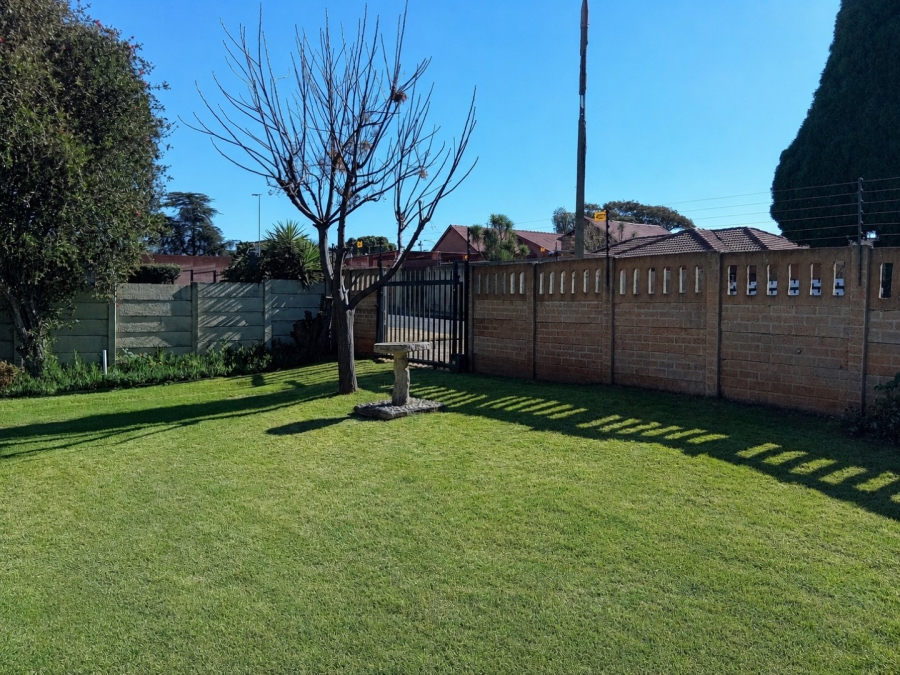 To Let 3 Bedroom Property for Rent in Witfield Gauteng