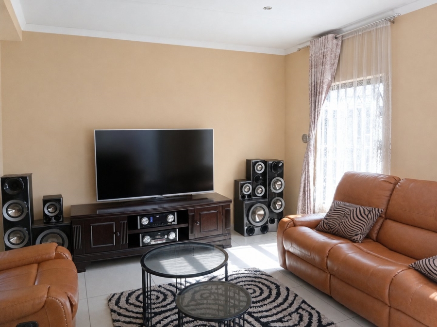 To Let 3 Bedroom Property for Rent in Lilianton Gauteng
