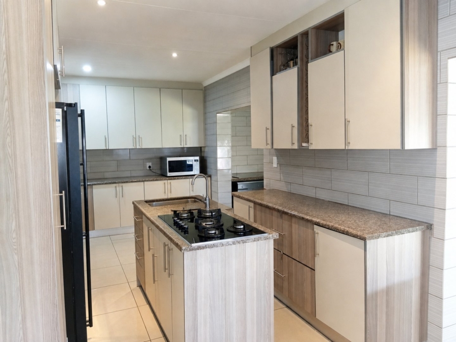 To Let 3 Bedroom Property for Rent in Lilianton Gauteng