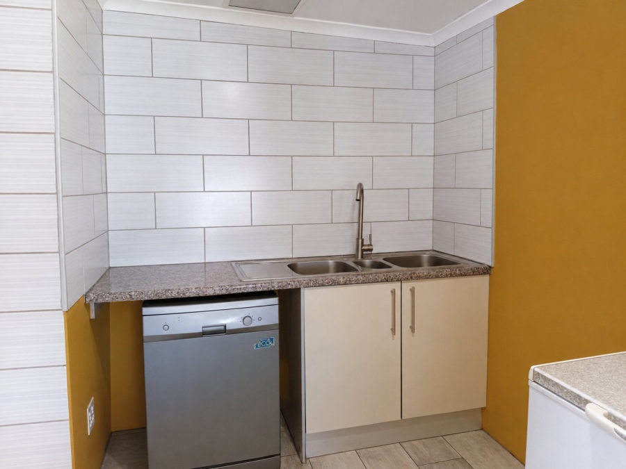 To Let 3 Bedroom Property for Rent in Lilianton Gauteng