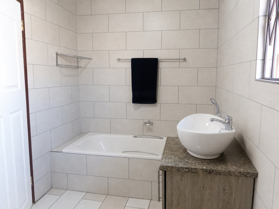 To Let 3 Bedroom Property for Rent in Lilianton Gauteng