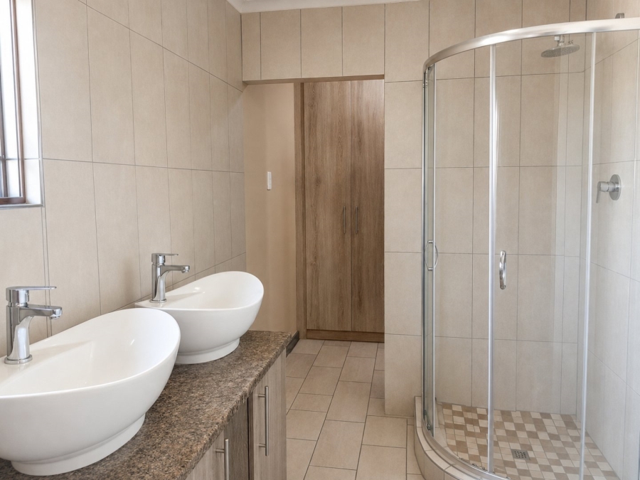 To Let 3 Bedroom Property for Rent in Lilianton Gauteng