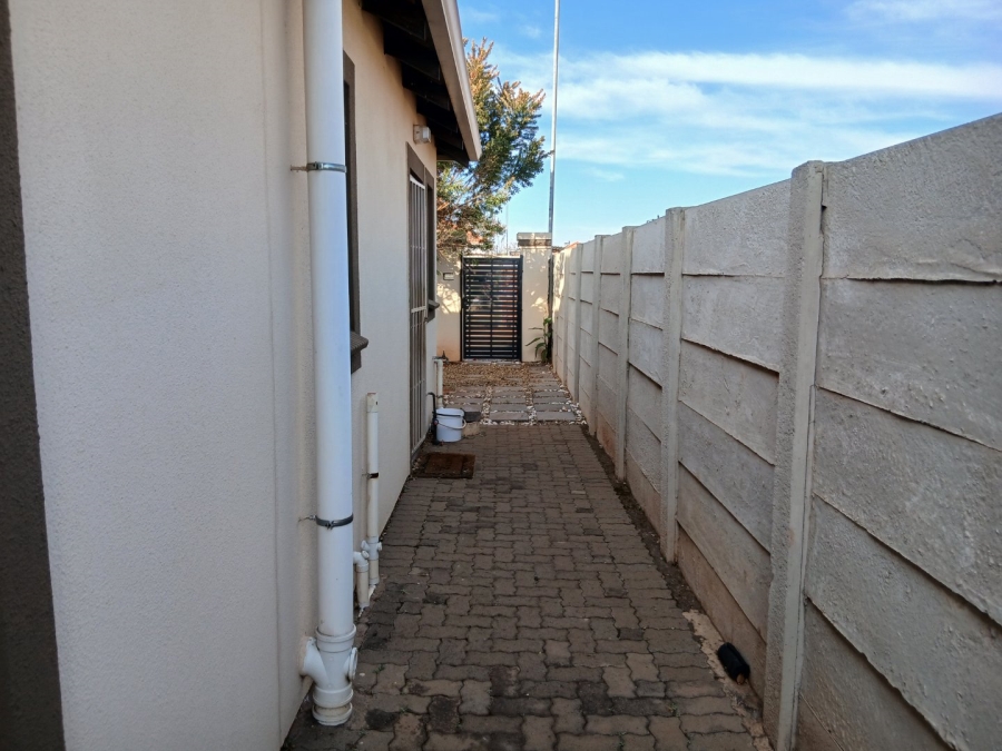 3 Bedroom Property for Sale in Sky City Gauteng