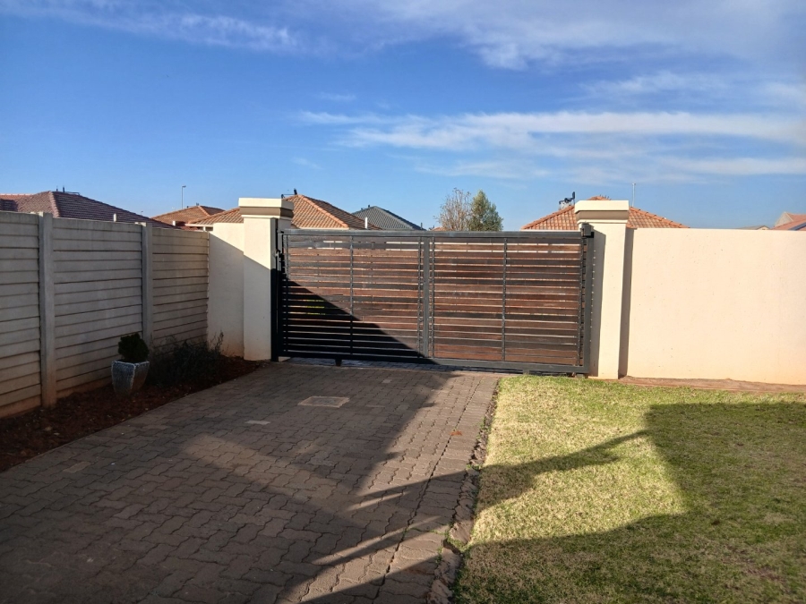 3 Bedroom Property for Sale in Sky City Gauteng