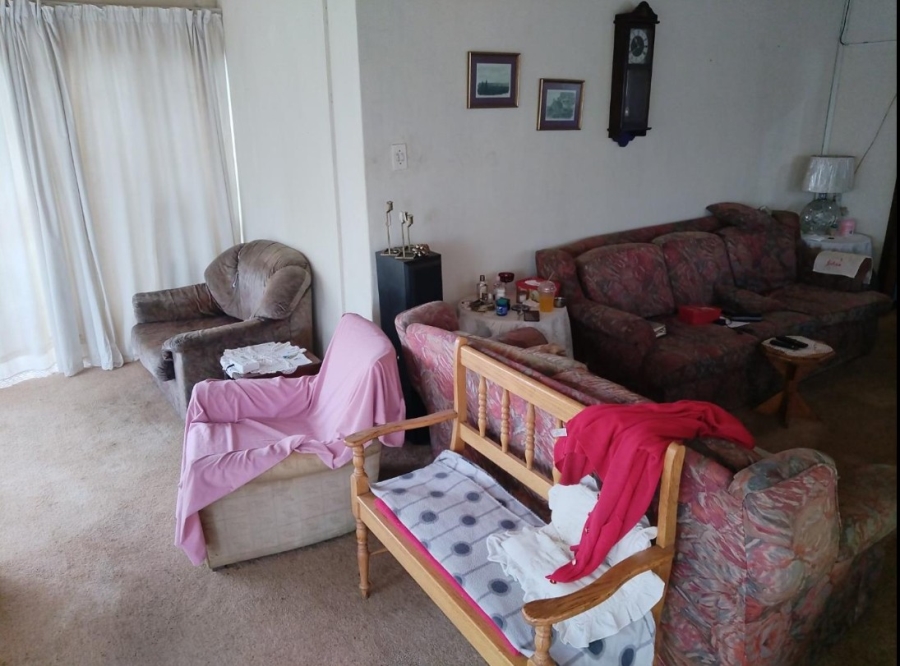  Bedroom Property for Sale in Mountain View Gauteng