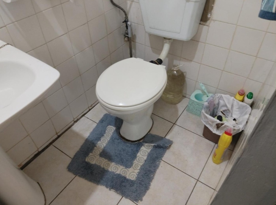  Bedroom Property for Sale in Mountain View Gauteng