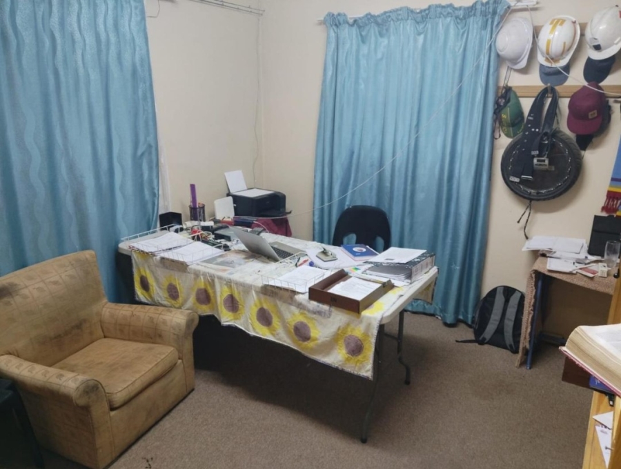  Bedroom Property for Sale in Mountain View Gauteng