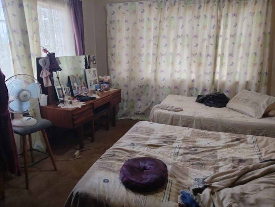  Bedroom Property for Sale in Mountain View Gauteng