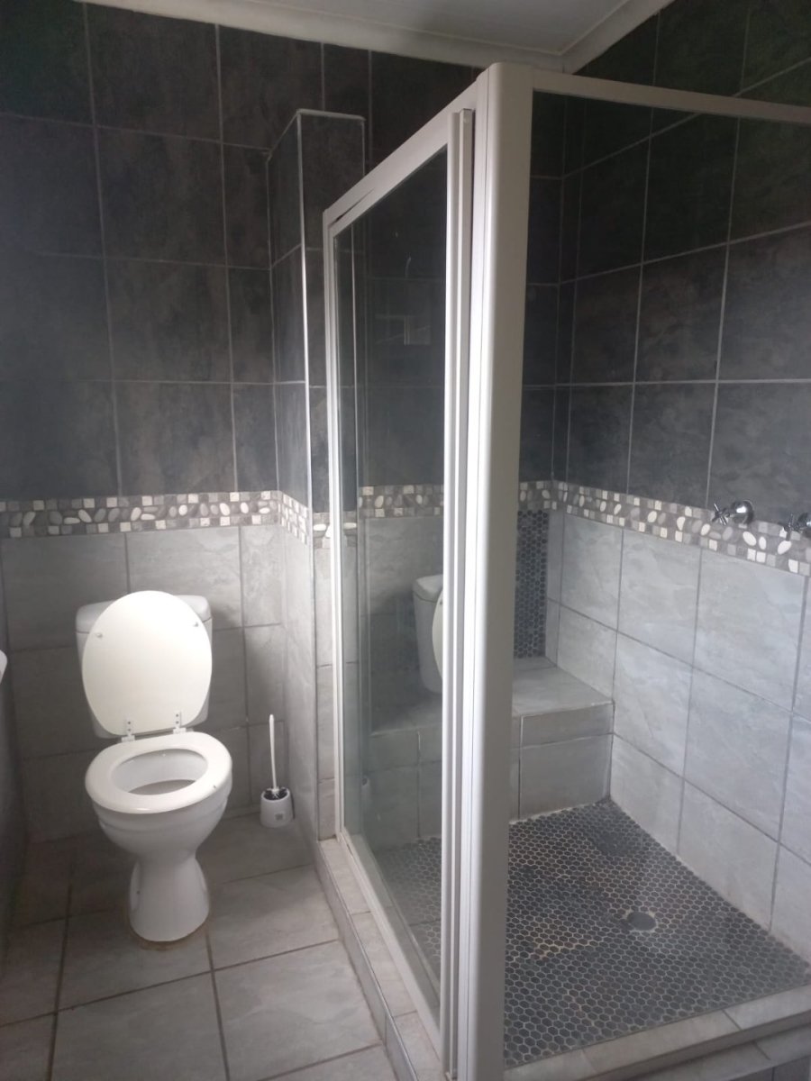  Bedroom Property for Sale in Mountain View Gauteng