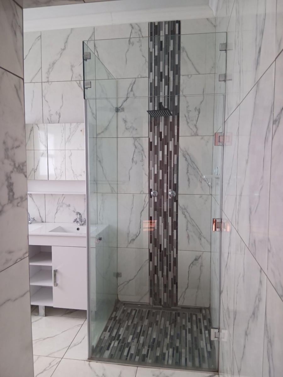 3 Bedroom Property for Sale in Saxonwold Gauteng