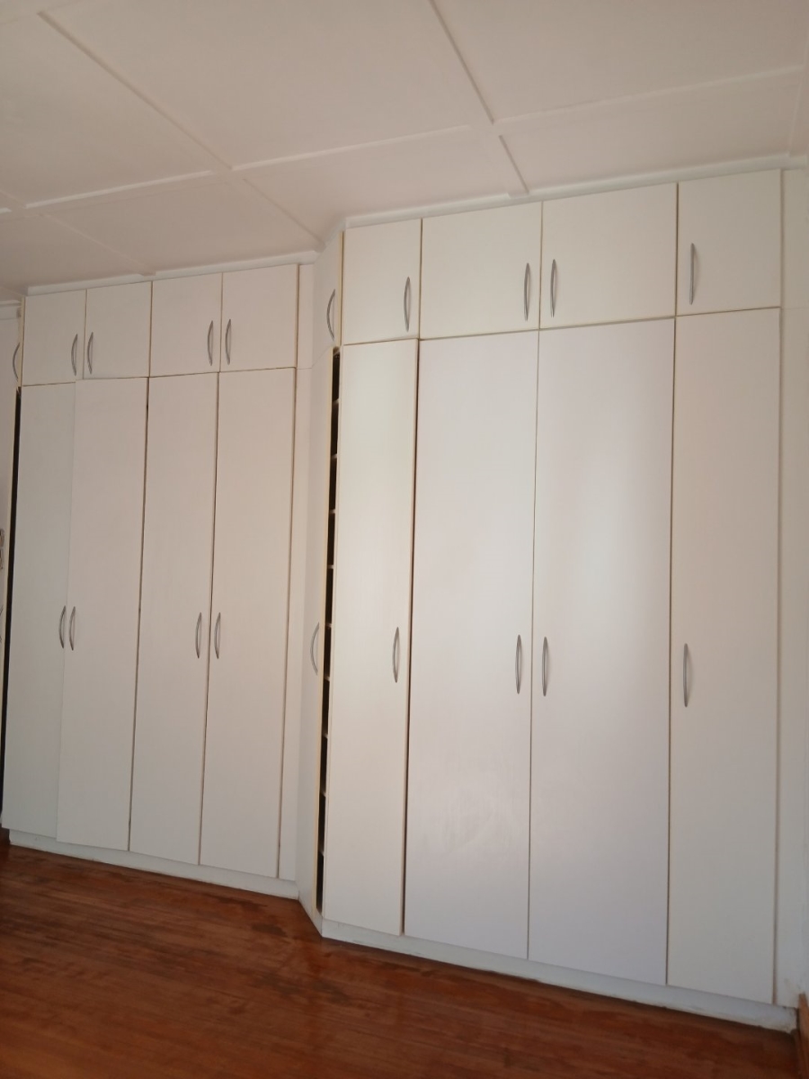 3 Bedroom Property for Sale in Saxonwold Gauteng