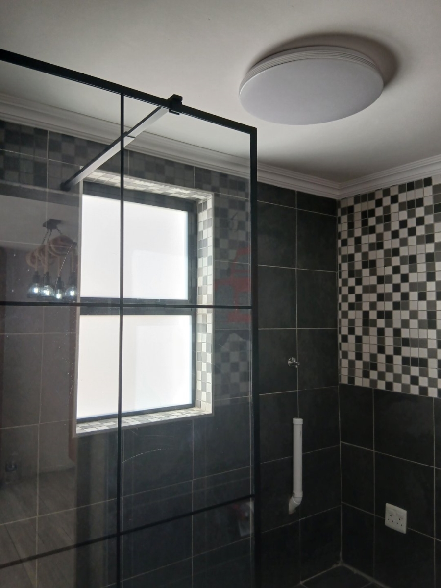 3 Bedroom Property for Sale in Saxonwold Gauteng
