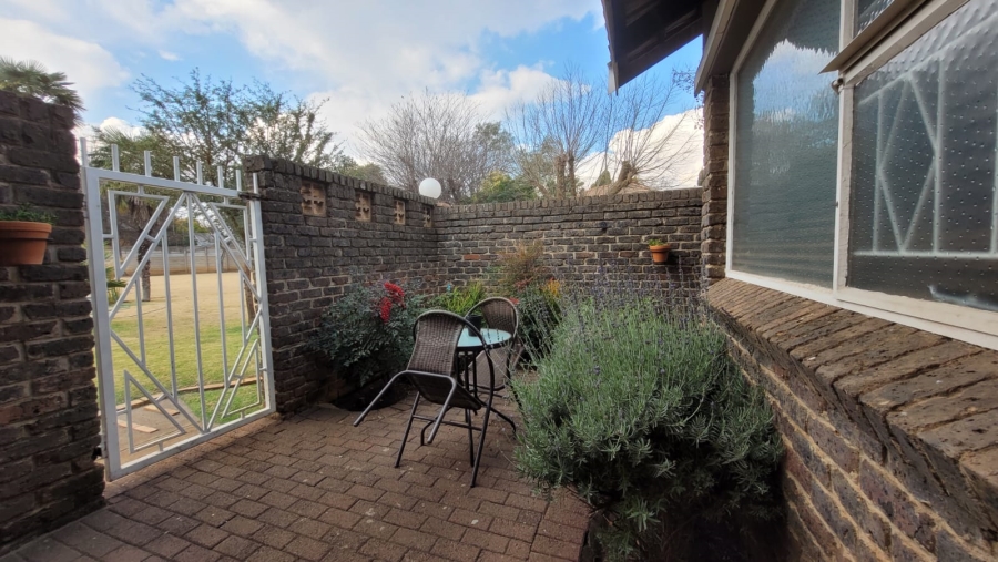 5 Bedroom Property for Sale in Three Rivers East Gauteng
