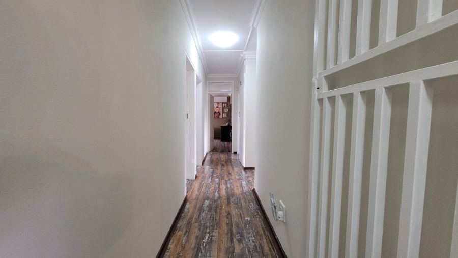 5 Bedroom Property for Sale in Three Rivers East Gauteng