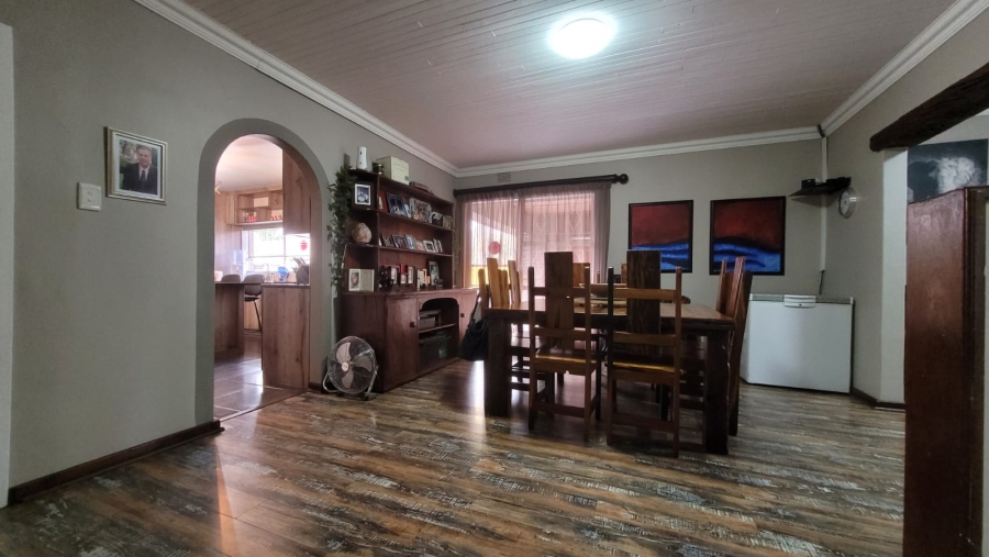 5 Bedroom Property for Sale in Three Rivers East Gauteng