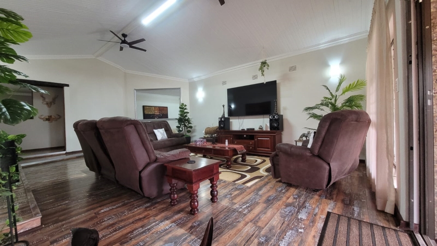 5 Bedroom Property for Sale in Three Rivers East Gauteng