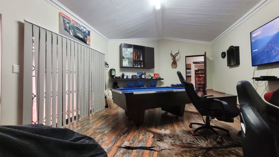 5 Bedroom Property for Sale in Three Rivers East Gauteng