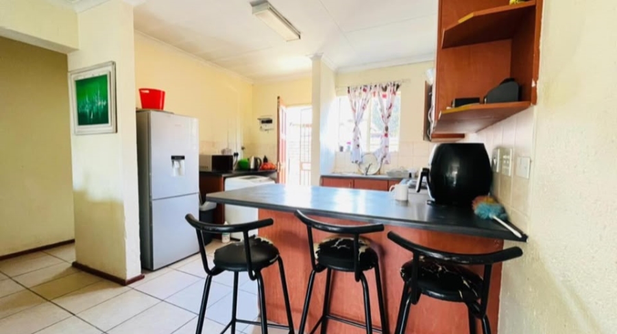 3 Bedroom Property for Sale in Heuwelsig Estate Gauteng