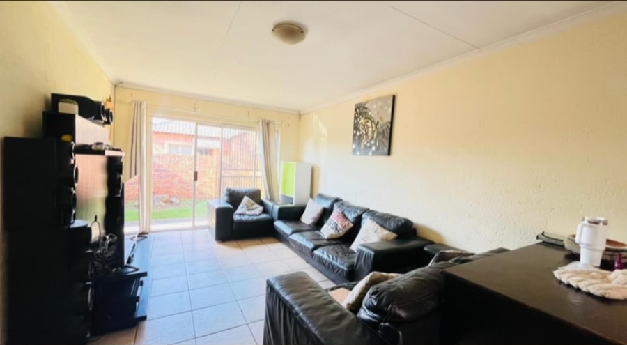 3 Bedroom Property for Sale in Heuwelsig Estate Gauteng