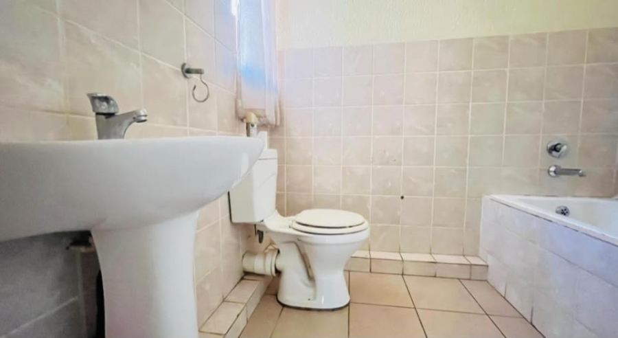 3 Bedroom Property for Sale in Heuwelsig Estate Gauteng