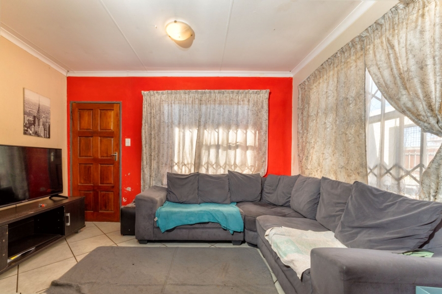 2 Bedroom Property for Sale in Witpoortjie Gauteng