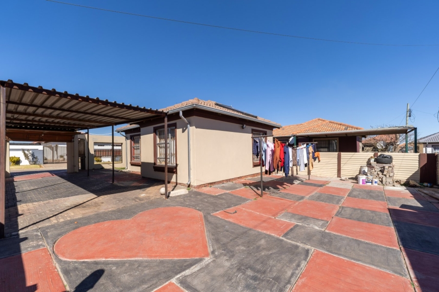 2 Bedroom Property for Sale in Witpoortjie Gauteng