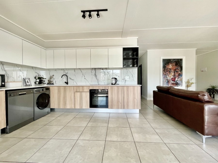 To Let  Bedroom Property for Rent in Waterfall Gauteng