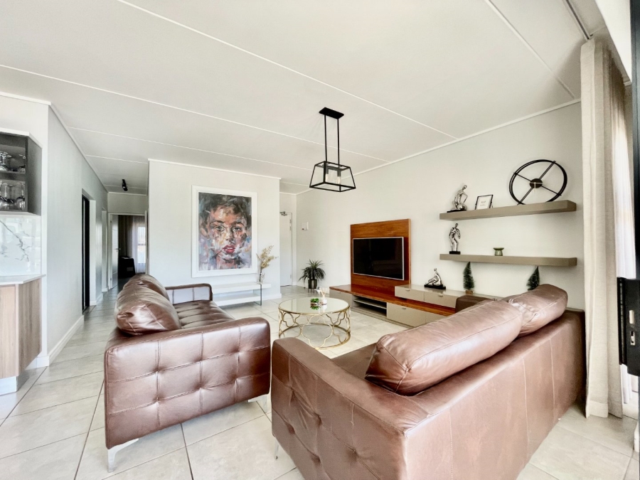 To Let  Bedroom Property for Rent in Waterfall Gauteng