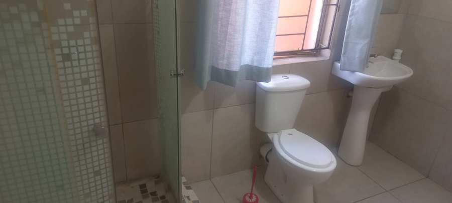 4 Bedroom Property for Sale in Lenasia South Gauteng
