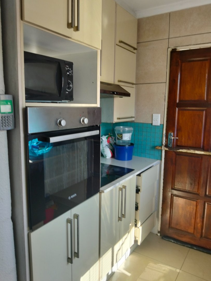 2 Bedroom Property for Sale in Elandspoort Gauteng