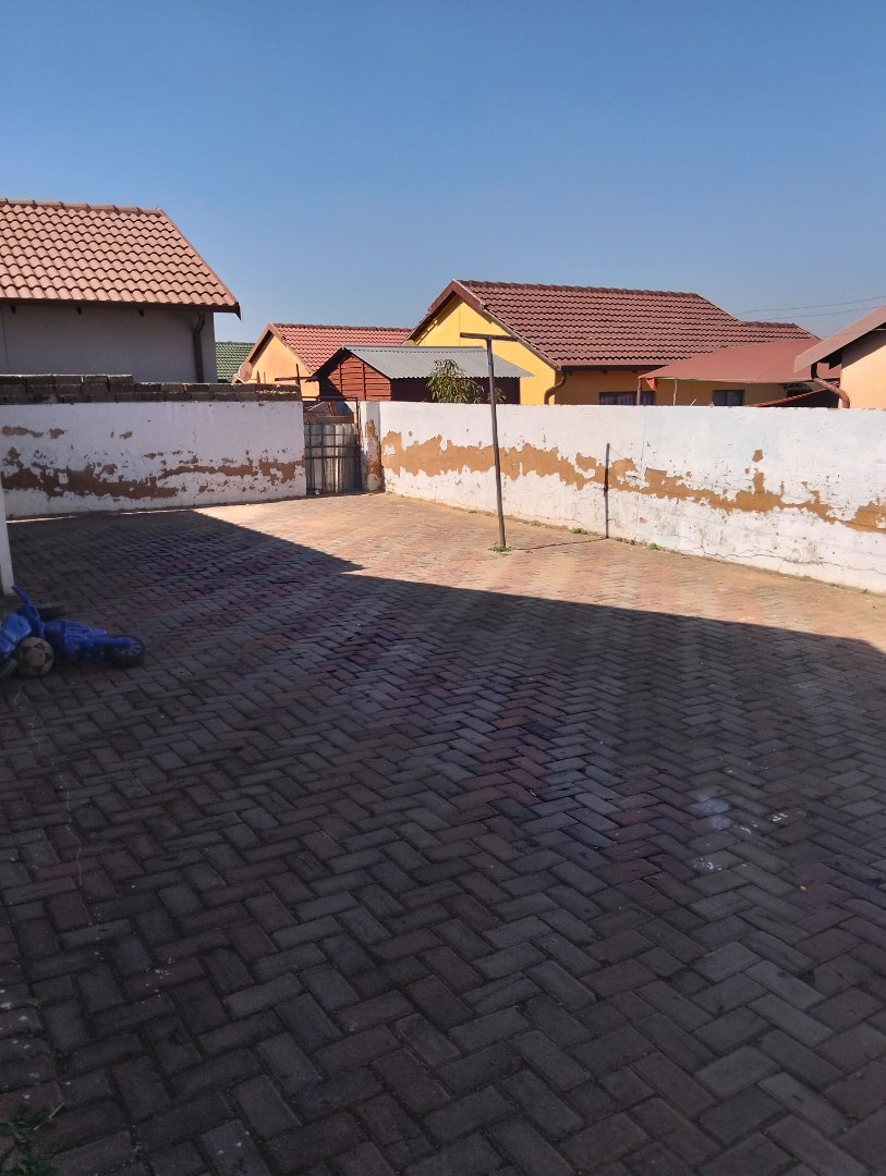2 Bedroom Property for Sale in Elandspoort Gauteng