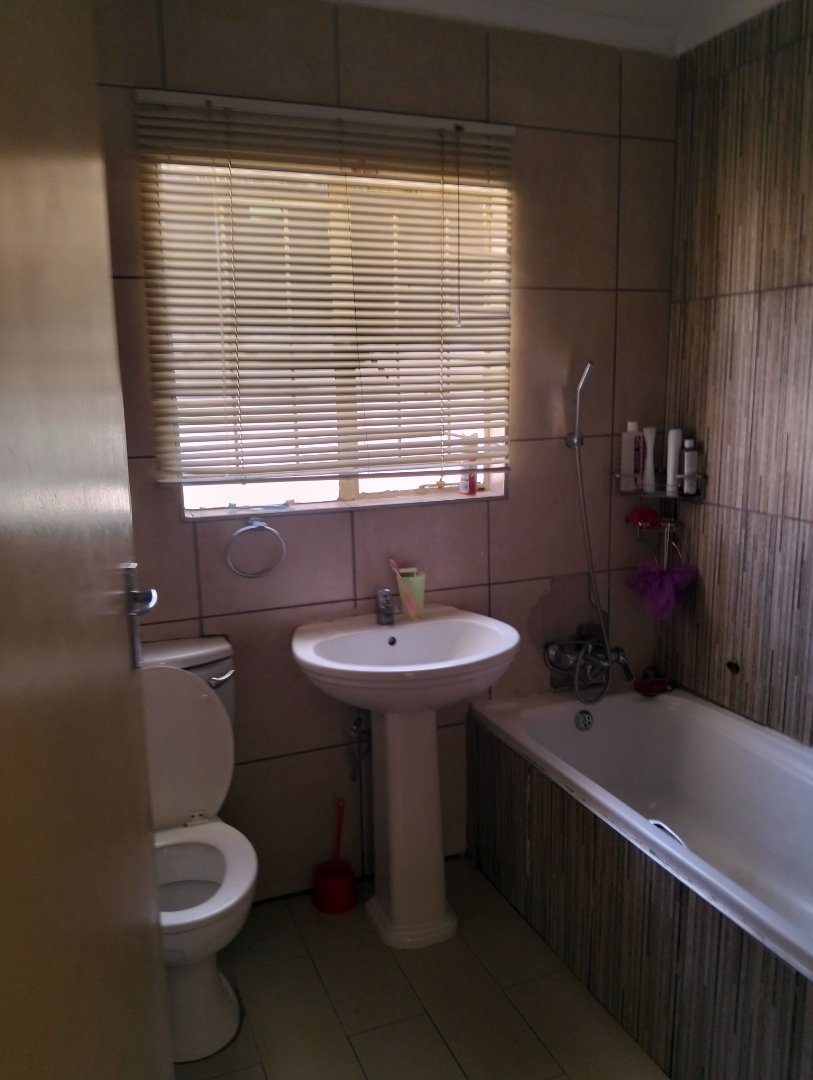 2 Bedroom Property for Sale in Elandspoort Gauteng
