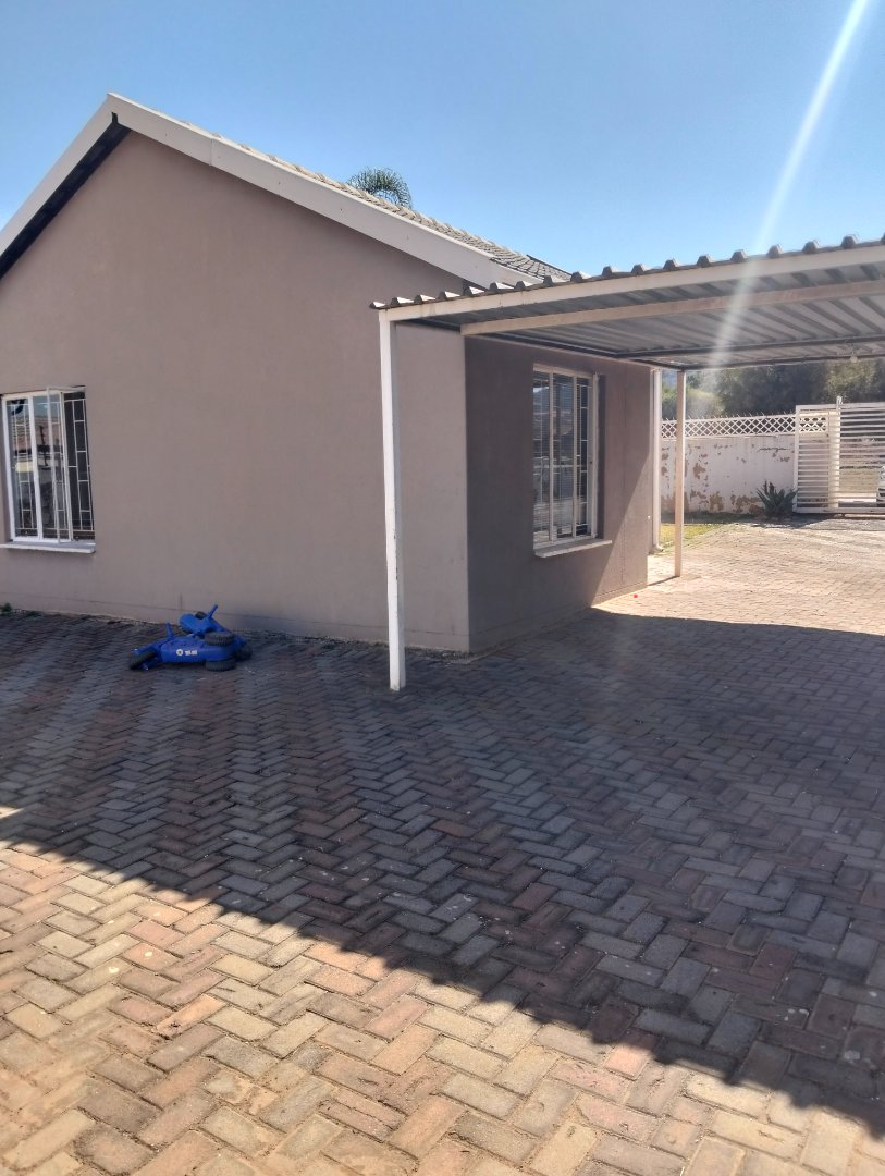 2 Bedroom Property for Sale in Elandspoort Gauteng