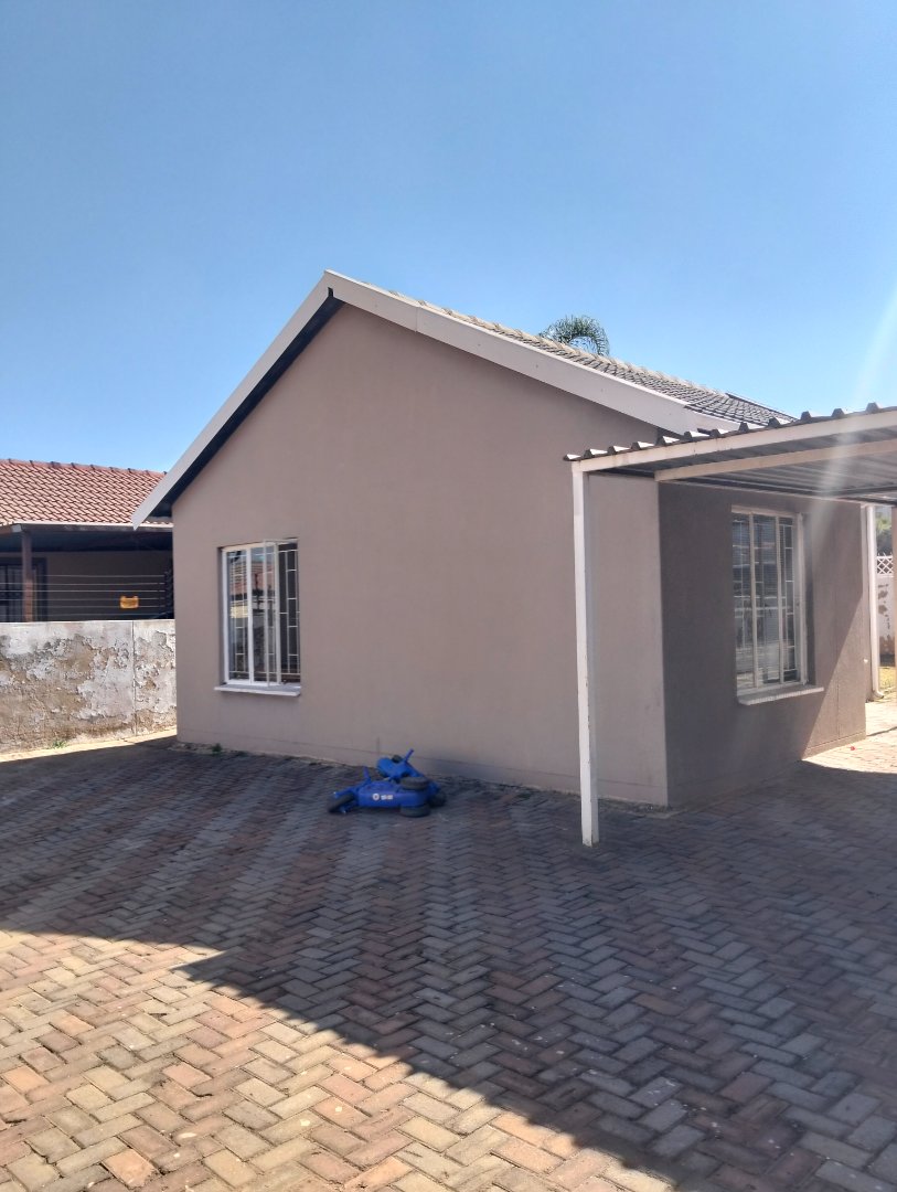 2 Bedroom Property for Sale in Elandspoort Gauteng