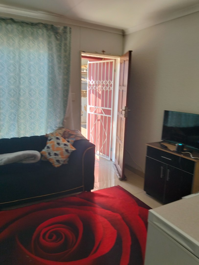 2 Bedroom Property for Sale in Elandspoort Gauteng
