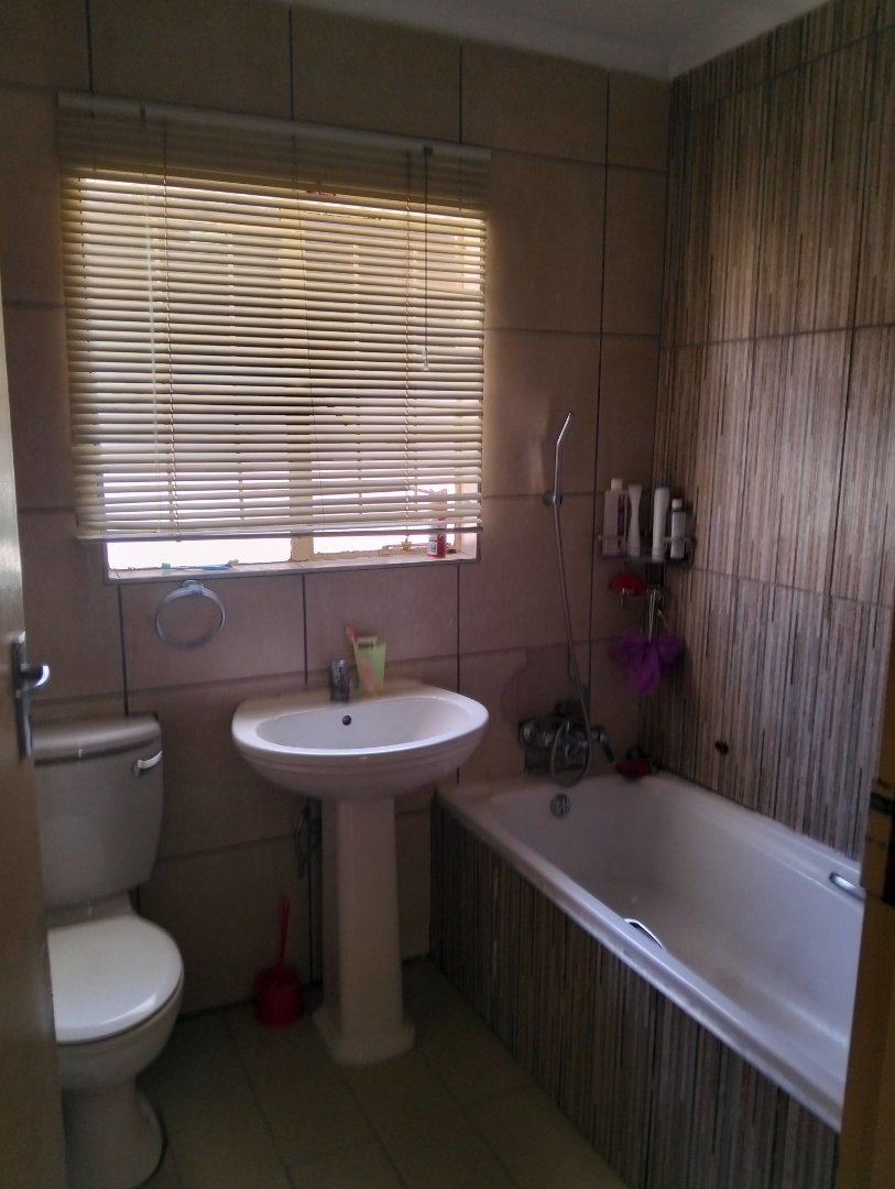 2 Bedroom Property for Sale in Elandspoort Gauteng