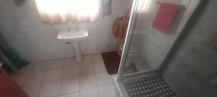 2 Bedroom Property for Sale in Lenasia Ext 5 Gauteng