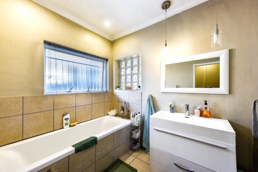 2 Bedroom Property for Sale in Silver Lakes Golf Estate Gauteng