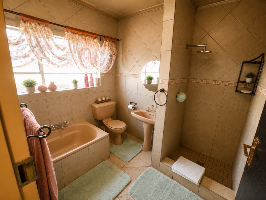 3 Bedroom Property for Sale in Vanderbijlpark SE 4 Gauteng