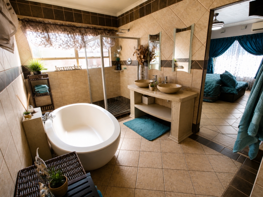 3 Bedroom Property for Sale in Vanderbijlpark SE 4 Gauteng