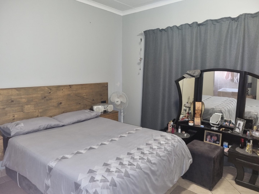 1 Bedroom Property for Sale in Paramount Estate Gauteng